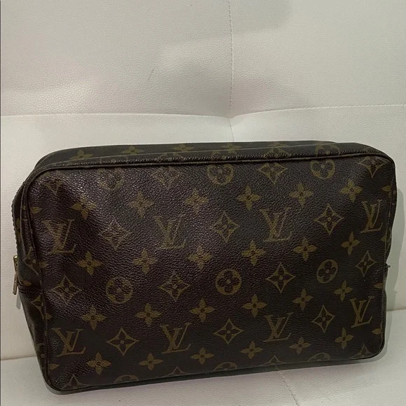 Authentic Louis Vuitton Monogram Compeigne Bag - Picture 2 of 12